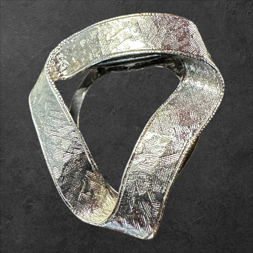 Lieba Scarf Clip Silver Textured Mobius Triangle Vintage USA Made - Picture 2 of 8